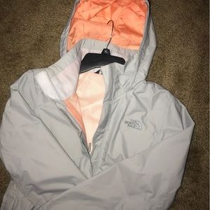 The North Face HYVENT Rain jacket ☔️